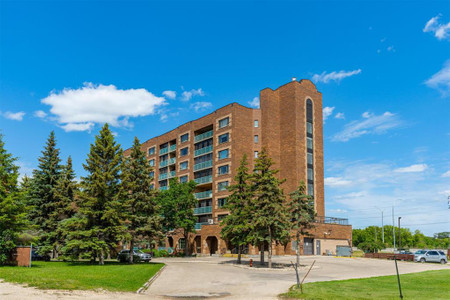 802 1460 Portage Avenue, Winnipeg