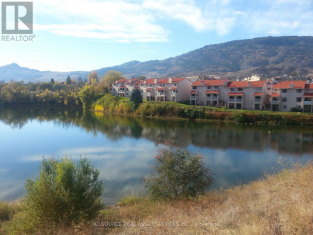 8029 Vedette Dr, Osoyoos