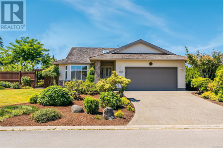 812 Tribune Pl, Qualicum Beach