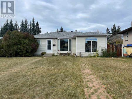 8140 47 Avenue Nw, Calgary