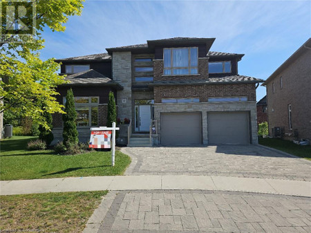 819 Sundrops Court, Waterloo