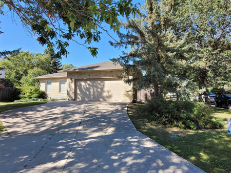 82 Deerpark Drive, Winnipeg