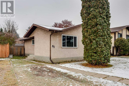 82 Greenham Drive, Red Deer