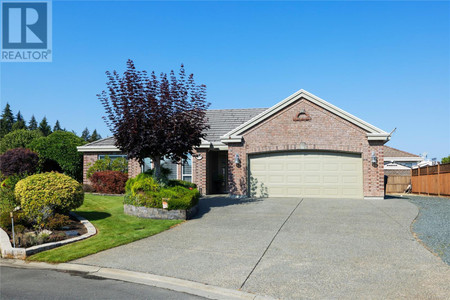 820 Hampton Pl, Qualicum Beach