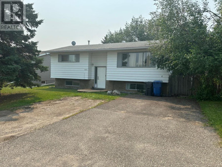 8223 98 Avenue, Fort St John