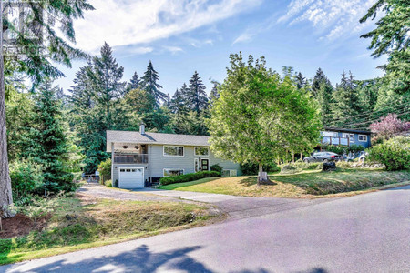 825 Dogwood Rd, Nanaimo