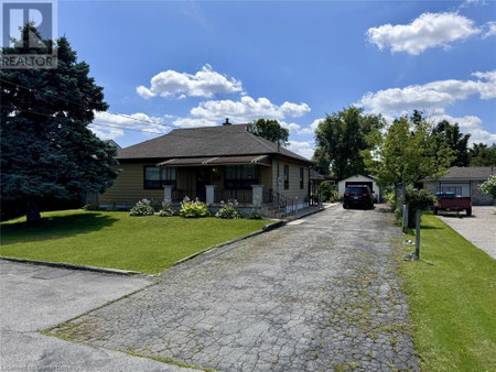 826 Mohawk Road E, Hamilton