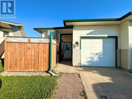 8318 114 A Street, Grande Prairie