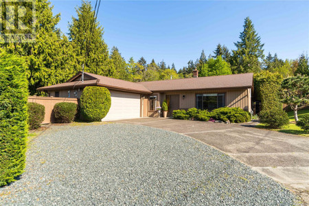 834 Sonora Pl, Qualicum Beach