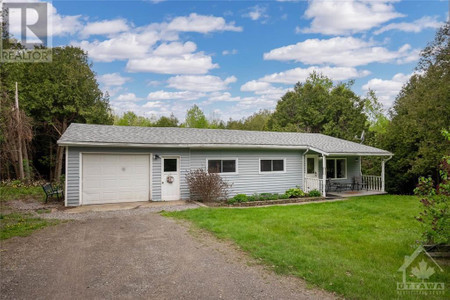 836 County Road 44 Road, Kemptville