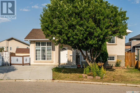 842 Schwarzfeld Place, Regina