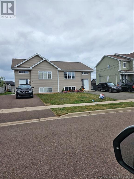 85 Holland, Moncton