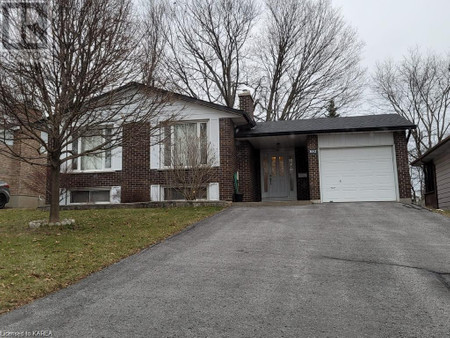 852 Danbury Road, Kingston