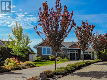 856 Bluffs Dr, Qualicum Beach