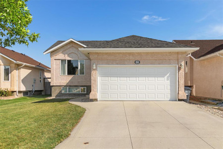 86 George Lawrence Bay, Winnipeg