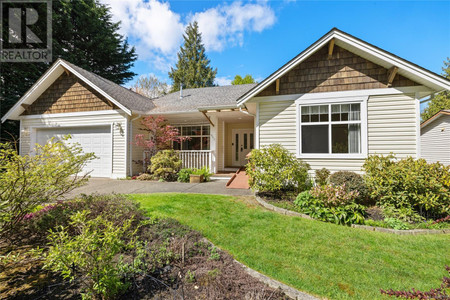 863 Berwick Rd S, Qualicum Beach