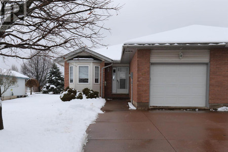 87 Village Ct, Sault Ste Marie