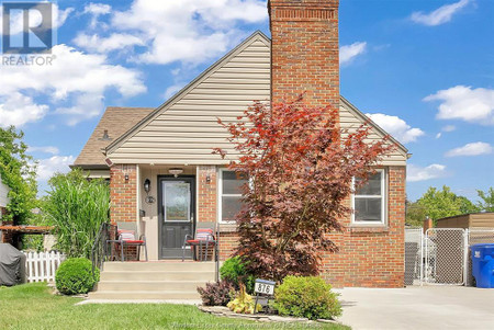 Family room - 876 Eastlawn, Windsor, ON N8S3H7 Photo 1