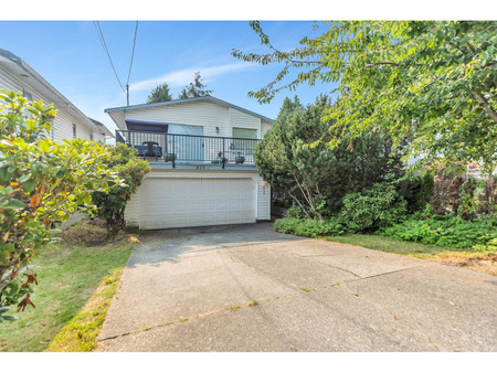 877 Stayte Road, Surrey