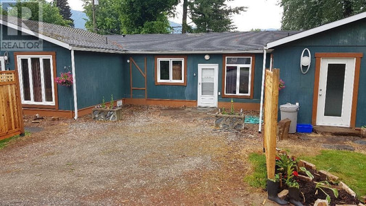 88 1st Avenue Nw, Nakusp