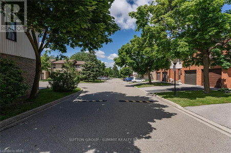 88 Dawson Crescent, Brampton Brampton North