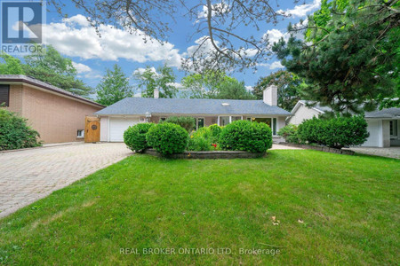 Living room - 9 Overbank Crescent, Toronto, ON M3A1W1 Photo 1