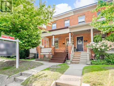 9 Sparkhall Avenue, Toronto North Riverdale