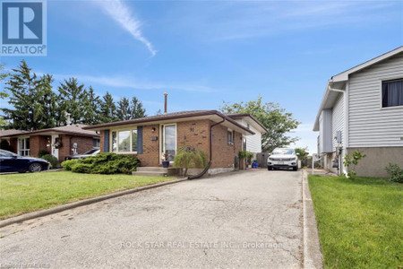 Family room - 90 Greenbrier Road, Cambridge, ON N1R6N2 Photo 1