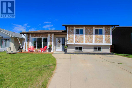 90 Richards Crescent, Red Deer