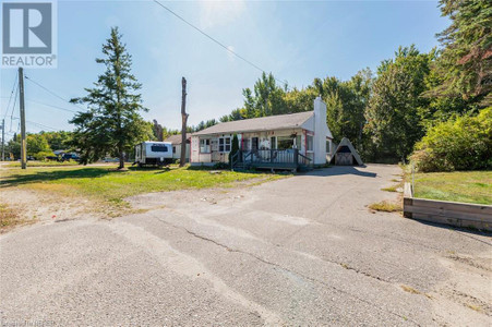 917 Lakeshore Drive, North Bay