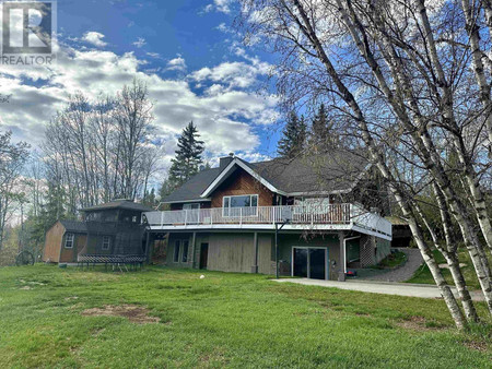 918 Loop Road, Vanderhoof