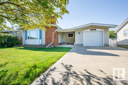 9228 68 St Nw, Edmonton