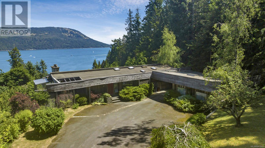 925 Cherry Point Rd, Cowichan Bay