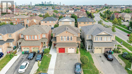 943 Khan Crescent, Mississauga East Credit