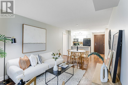 950 25 Viking Lane, Toronto W 08