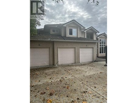 960 Rochester Avenue, Coquitlam