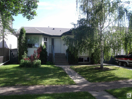 9607 73 Av Nw, Edmonton