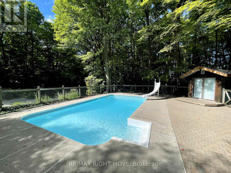 983 Bass Lake Side Road E, Oro Medonte