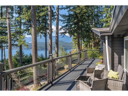 983 Privateer Road, Bowen Island