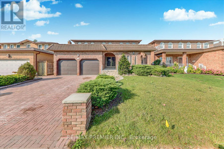 99 Benjamin Drive, Vaughan East Woodbridge