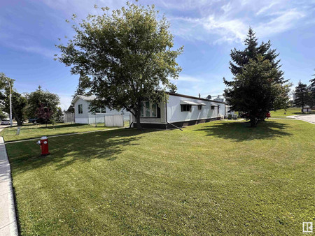 9943 111 St, Westlock