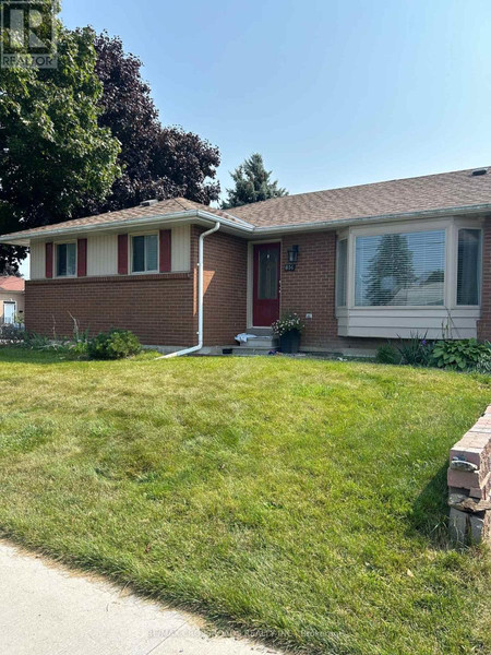 Bsmt 816 Hillcrest Road, Pickering West Shore