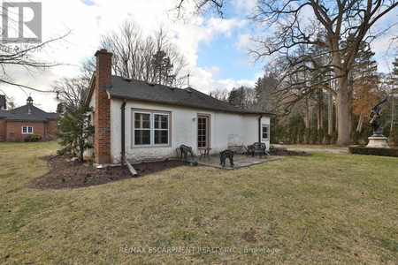 Cottage 243 Shoreacres Road, Burlington Shoreacres