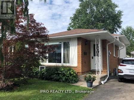 Lower 14 Canterbury Drive, St Catharines