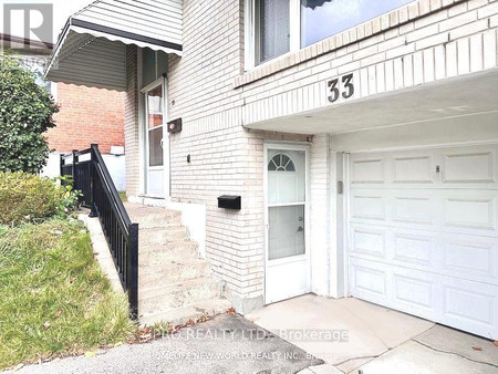 Lower 33 Yatesbury Road, Toronto Bayview Woods Steeles