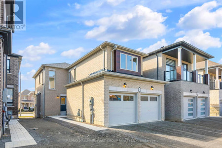 M Upper 33 Mountainside Crescent, Whitby