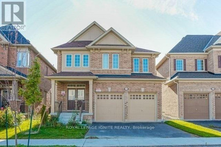 Main 2524 Bandsman Crescent, Oshawa