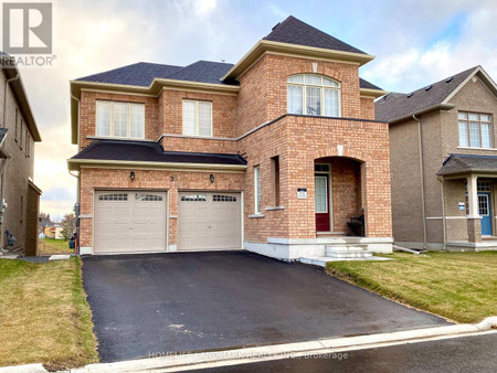 Main 35 Bill Guy Drive, Georgina Keswick South