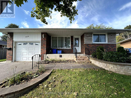 Main 454 Holcan Avenue, Oshawa