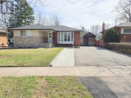 Main 5382 Spruce Avenue, Burlington Appleby